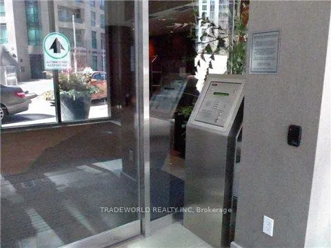 Photo 9 of Unit 1502, 231 Fort York Boulevard, Toronto, Niagara — HOMEH