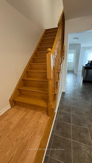 Photo 12 of 1081 Bur Oak Avenue, Markham, Wismer — HOMEH