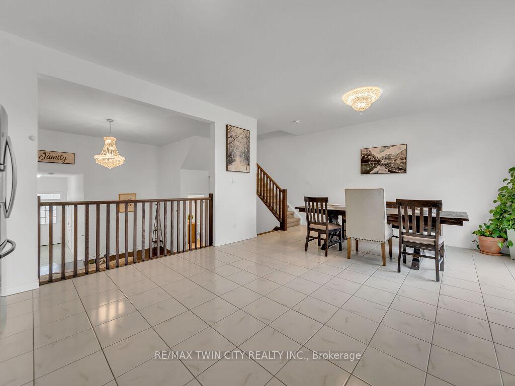 Photo 13 of 52 Saddlebrook Court, Kitchener — HOMEH