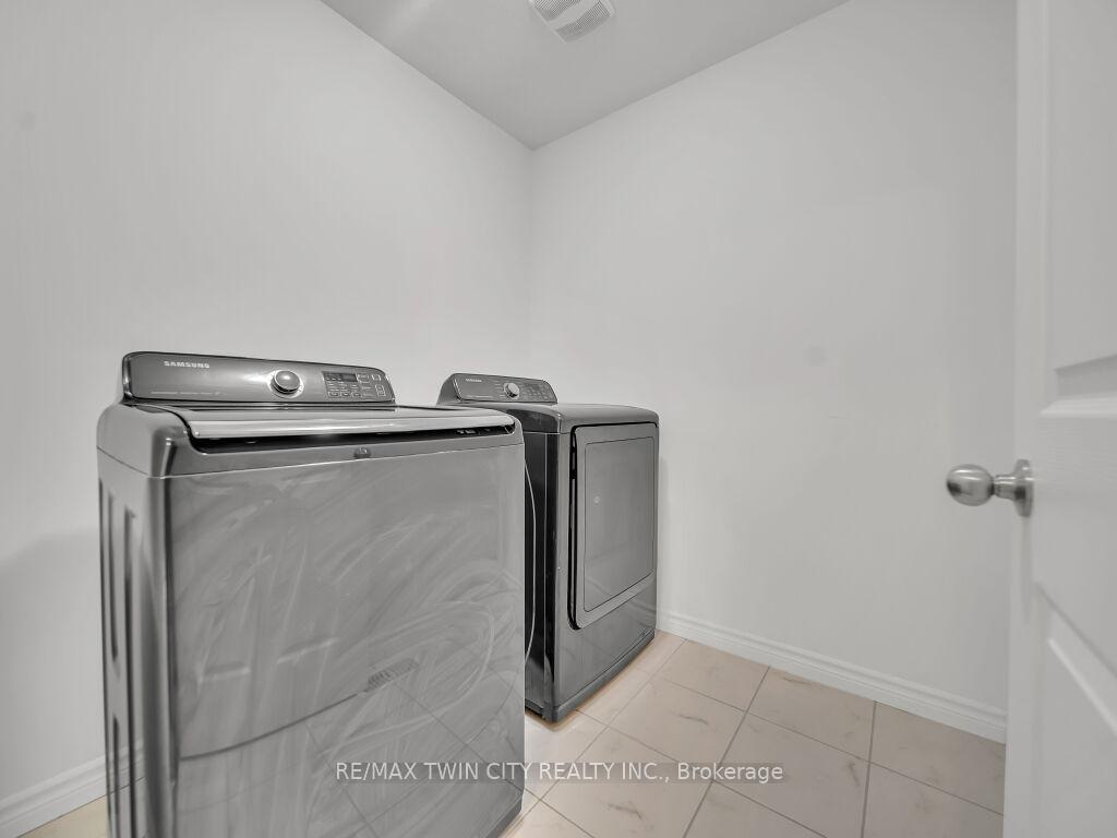 Photo 30 of 52 Saddlebrook Court, Kitchener — HOMEH