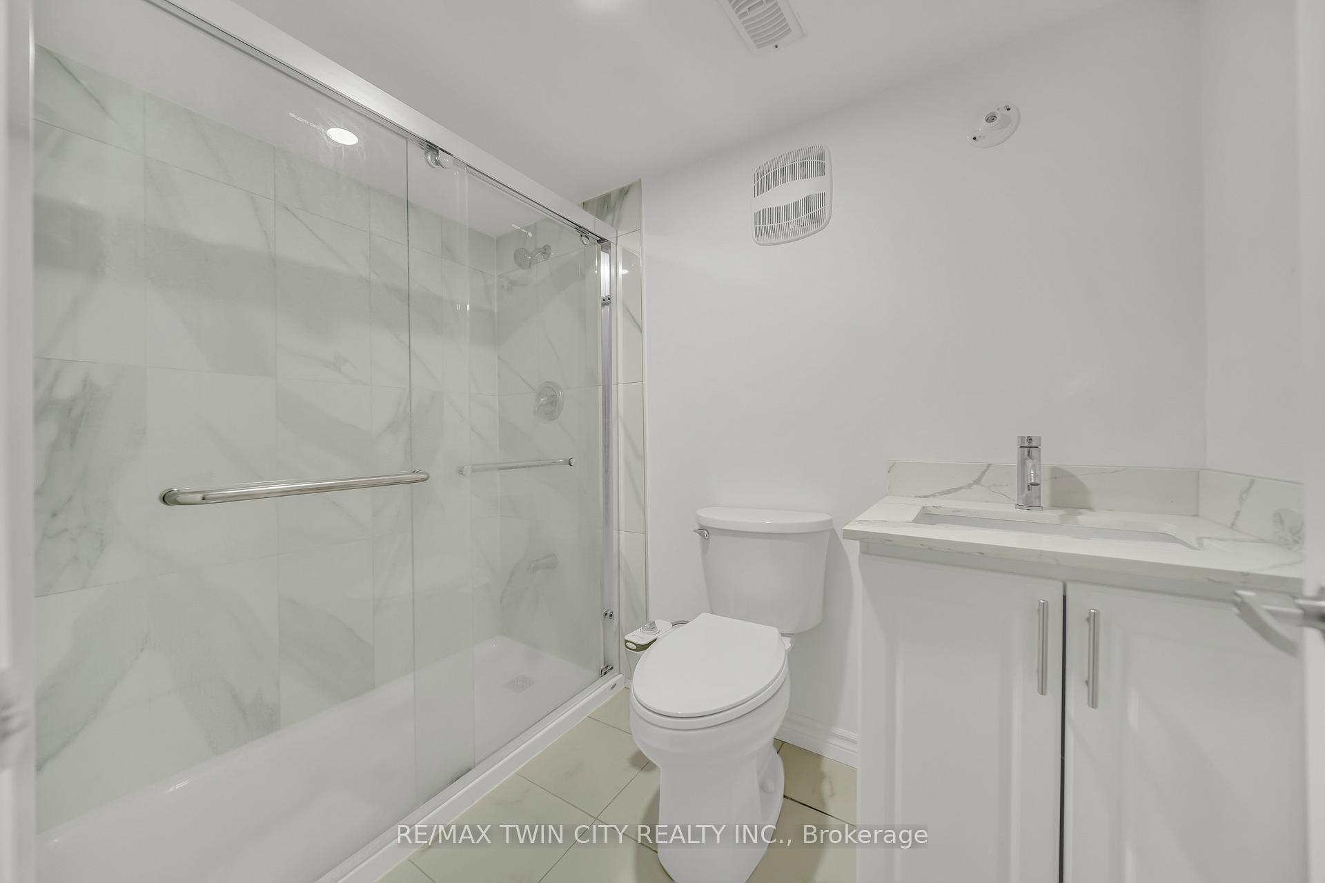 Photo 37 of 52 Saddlebrook Court, Kitchener — HOMEH