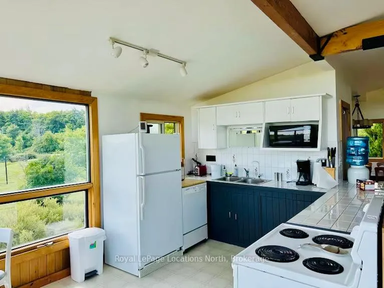 Photo 11 of 569513 6th Side Road, Blue Mountains — HOMEH