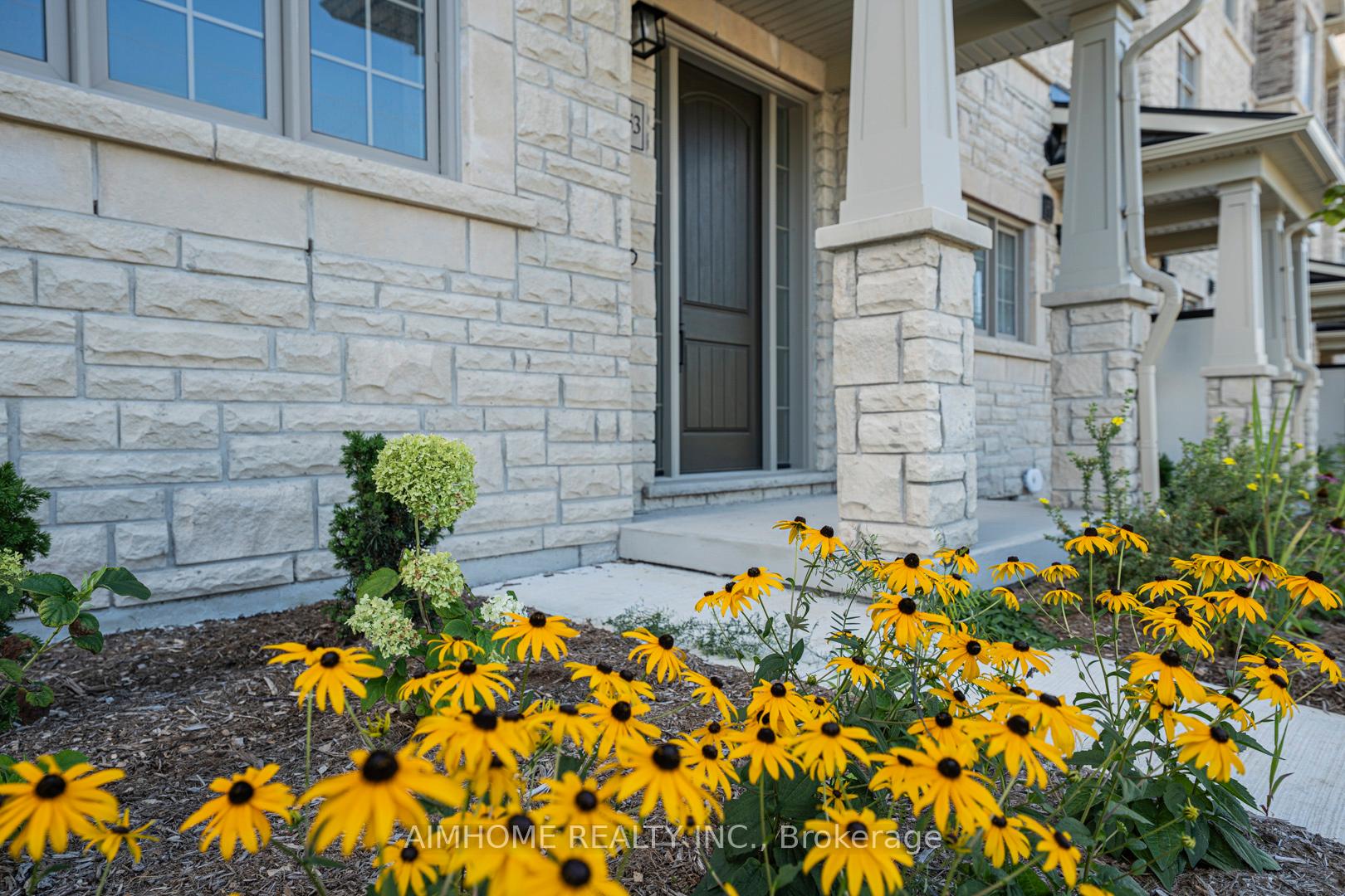 Photo 2 of 4253 Major Mackenzie Drive E, Markham, Angus Glen — HOMEH