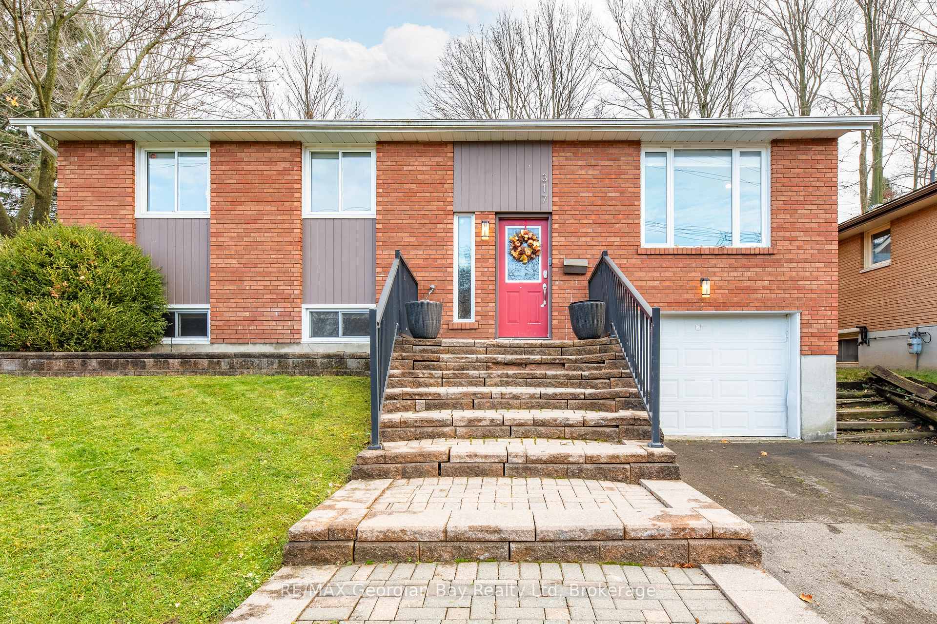 Photo 2 of 317 Hanly Street, Midland — HOMEH