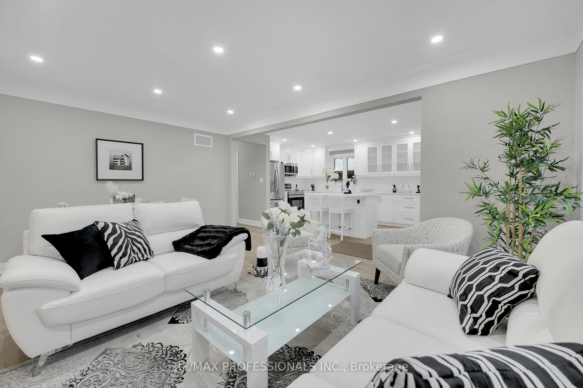Photo 11 of 72 Sanatorium Road, Hamilton, Buchanan — HOMEH