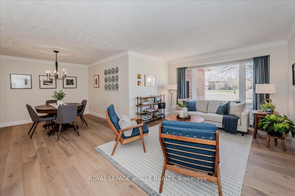 Photo 5 of 48 Bound Brook Court, Kitchener — HOMEH
