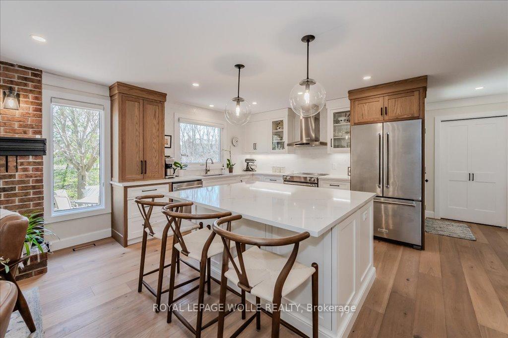 Photo 11 of 48 Bound Brook Court, Kitchener — HOMEH