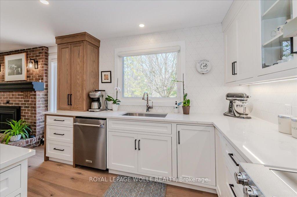 Photo 13 of 48 Bound Brook Court, Kitchener — HOMEH