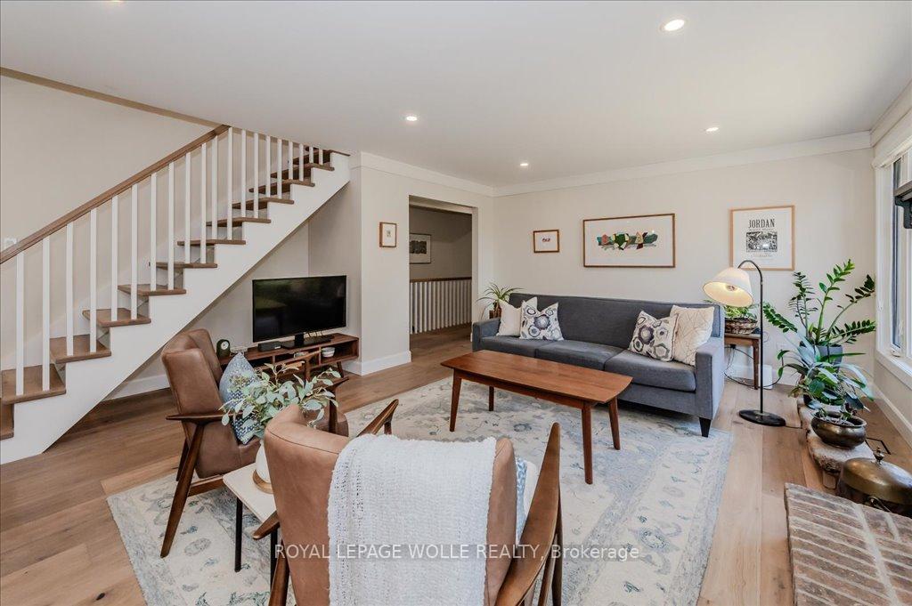 Photo 15 of 48 Bound Brook Court, Kitchener — HOMEH