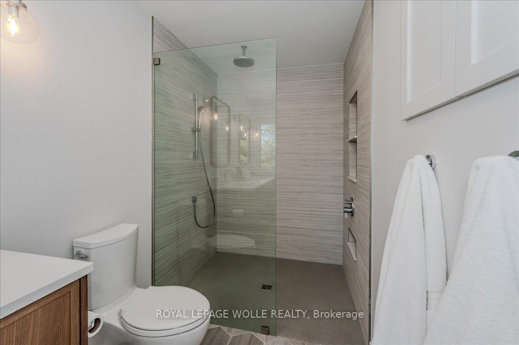 Photo 23 of 48 Bound Brook Court, Kitchener — HOMEH