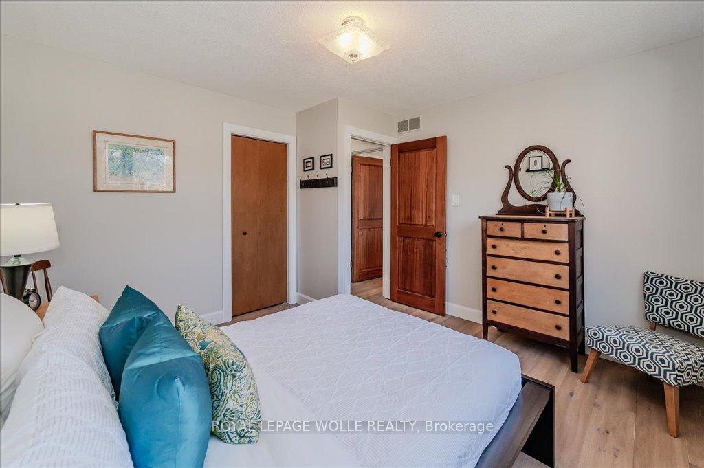 Photo 25 of 48 Bound Brook Court, Kitchener — HOMEH