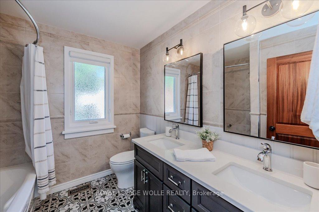 Photo 28 of 48 Bound Brook Court, Kitchener — HOMEH