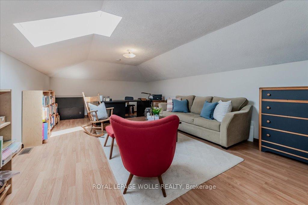 Photo 30 of 48 Bound Brook Court, Kitchener — HOMEH