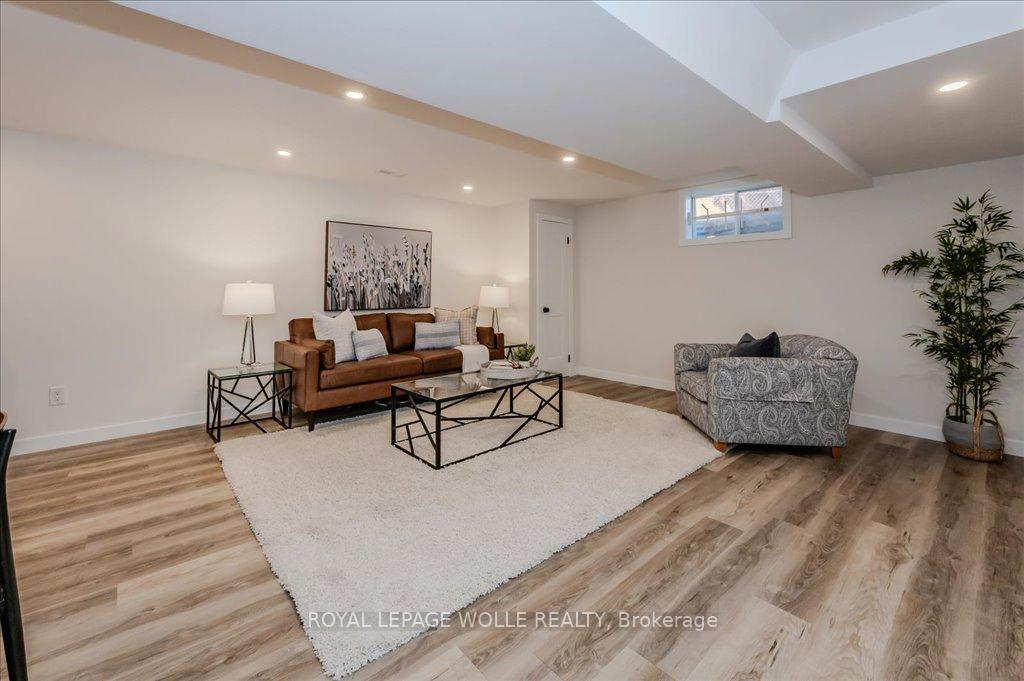 Photo 34 of 48 Bound Brook Court, Kitchener — HOMEH