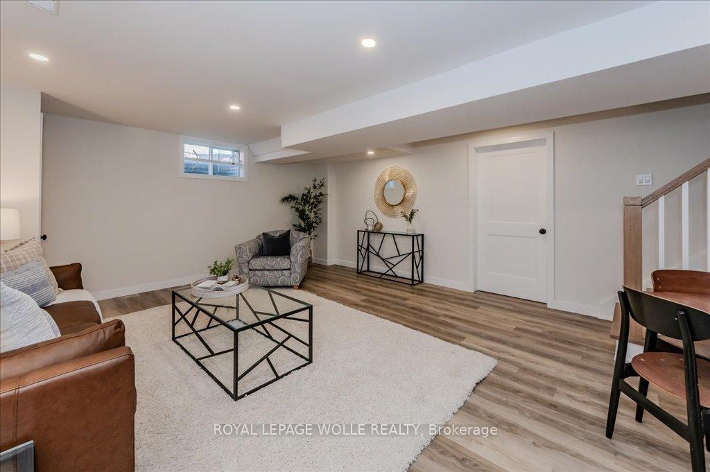 Photo 35 of 48 Bound Brook Court, Kitchener — HOMEH