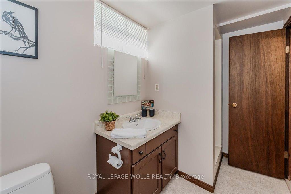 Photo 38 of 48 Bound Brook Court, Kitchener — HOMEH