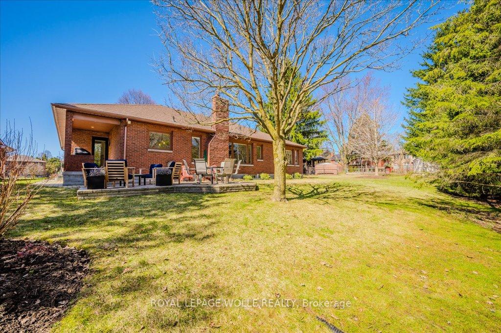 Photo 47 of 48 Bound Brook Court, Kitchener — HOMEH