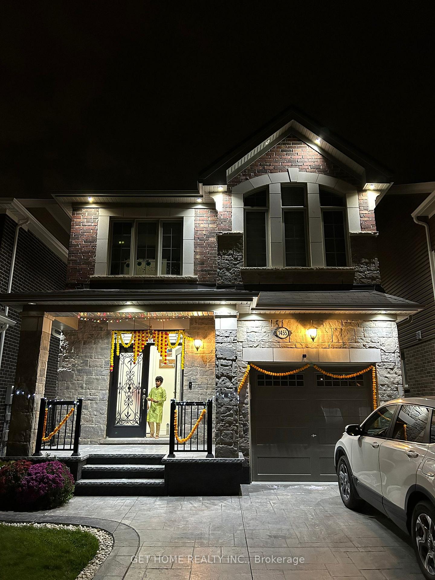 Photo 3 of 1455 Sycamore Garden, Milton, Cobban — HOMEH