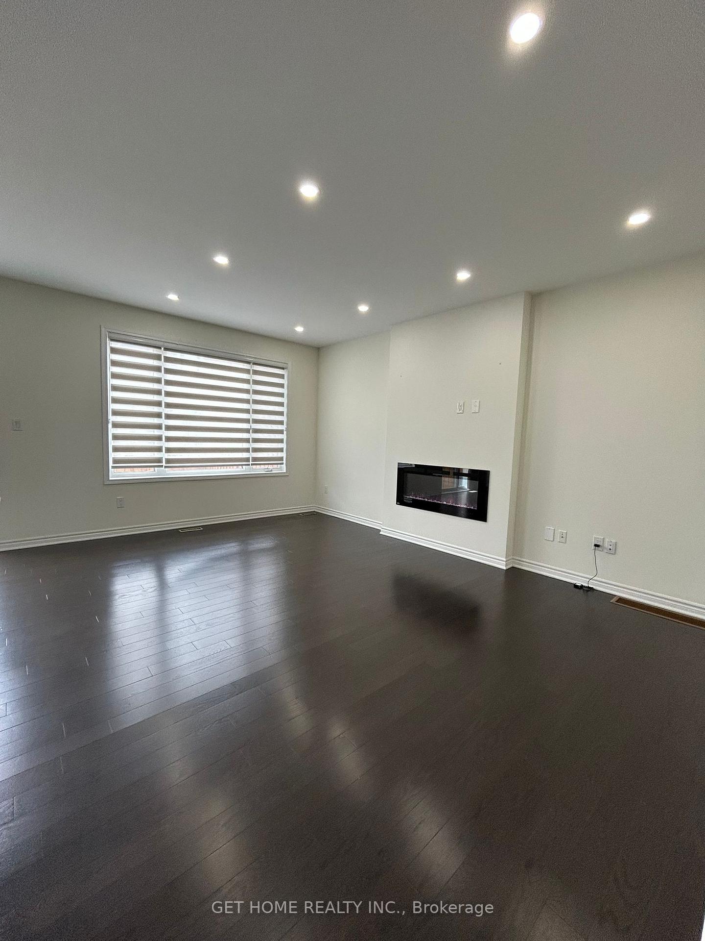 Photo 11 of 1455 Sycamore Garden, Milton, Cobban — HOMEH