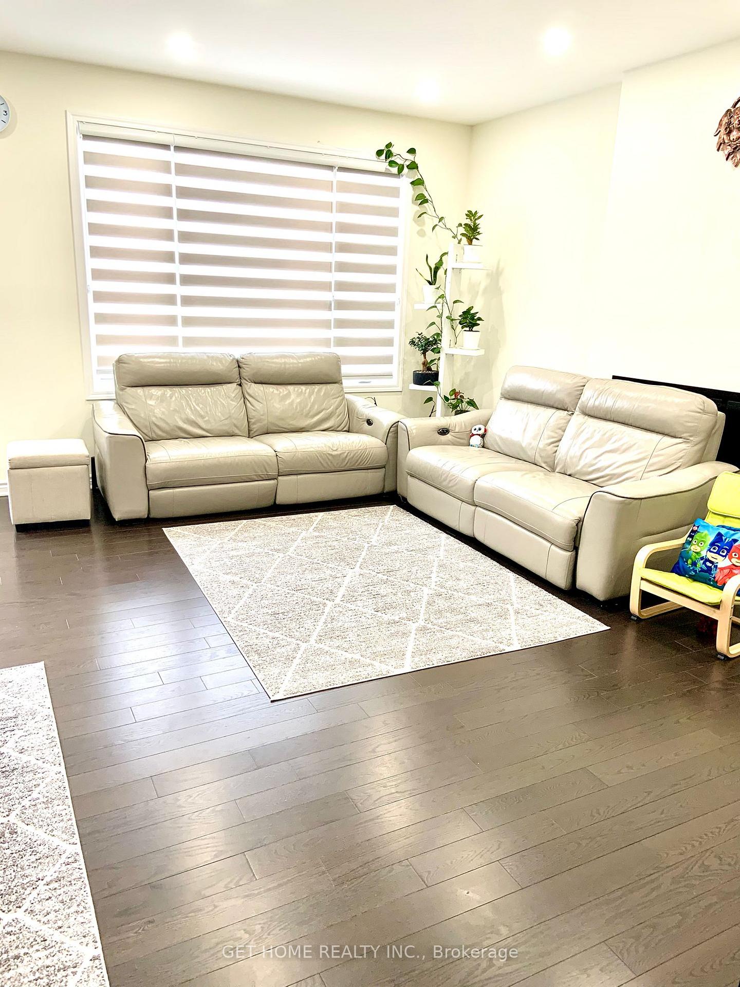 Photo 13 of 1455 Sycamore Garden, Milton, Cobban — HOMEH