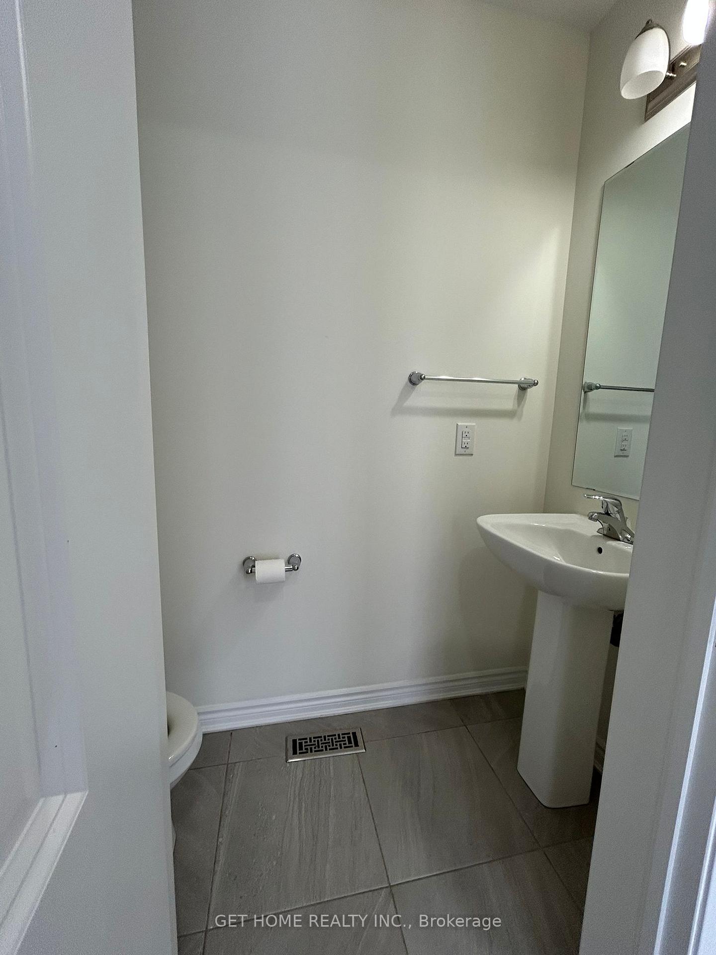 Photo 30 of 1455 Sycamore Garden, Milton, Cobban — HOMEH
