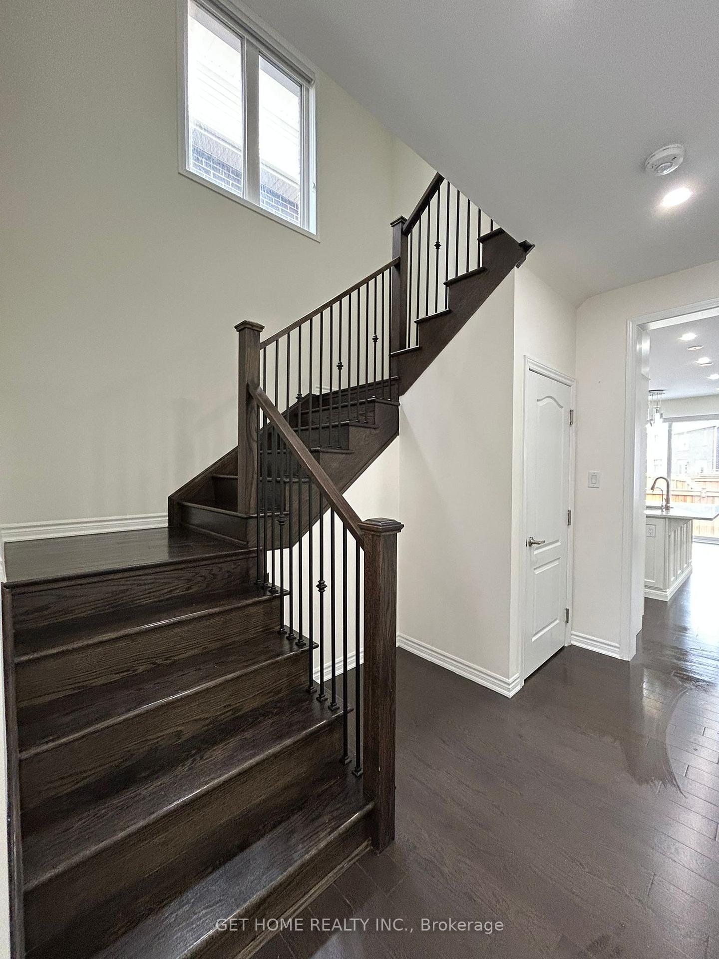Photo 36 of 1455 Sycamore Garden, Milton, Cobban — HOMEH
