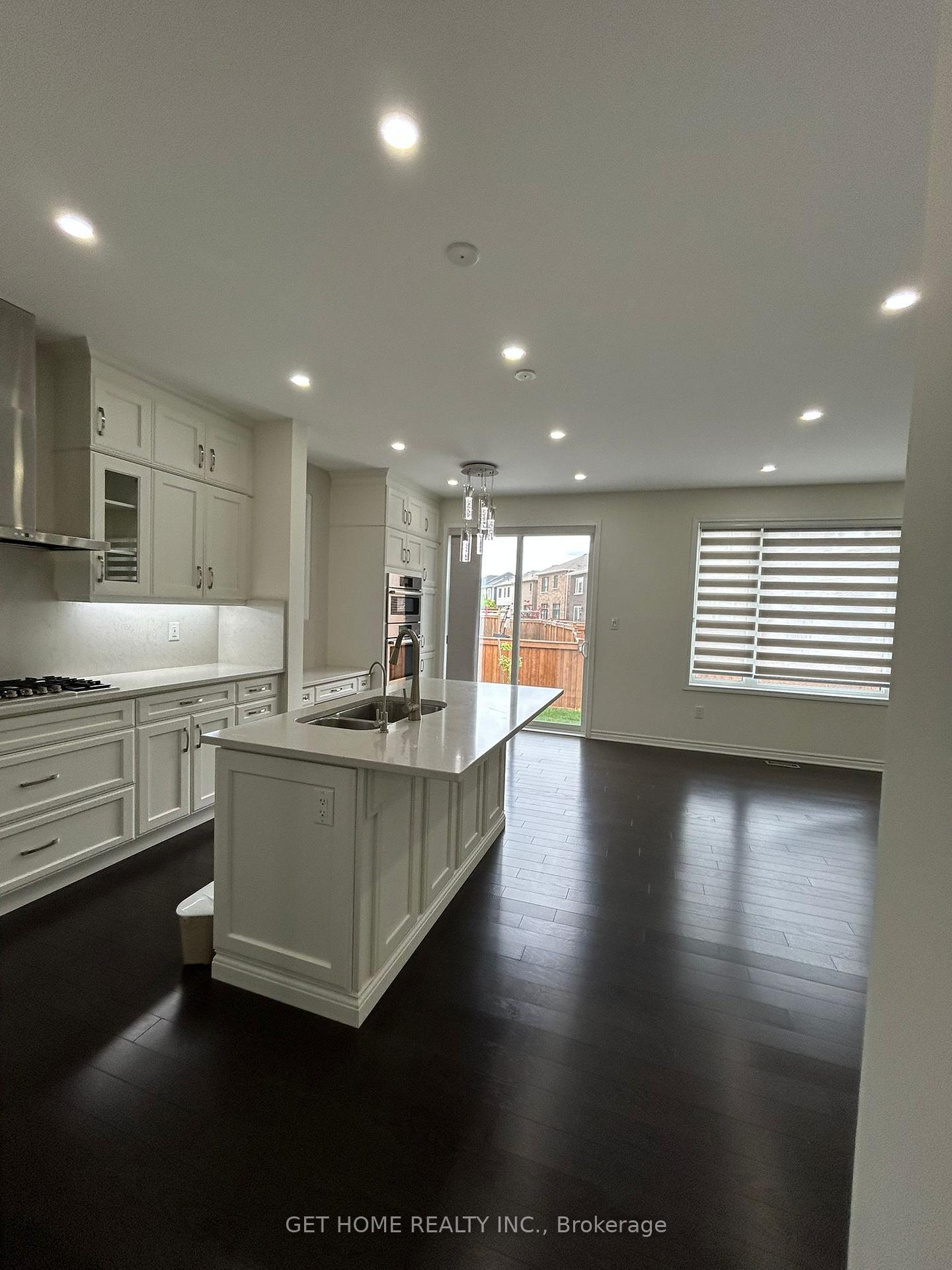Photo 37 of 1455 Sycamore Garden, Milton, Cobban — HOMEH