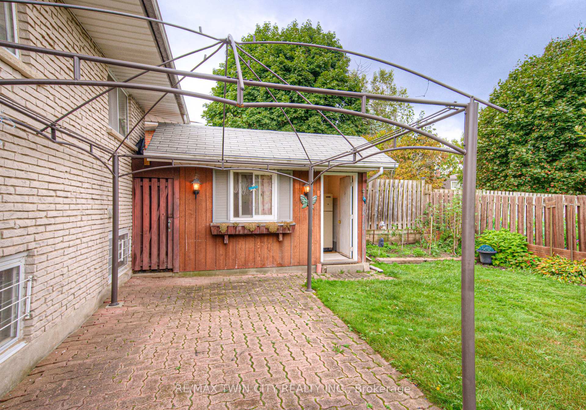Photo 31 of 18 Bosworth Crescent, Kitchener — HOMEH