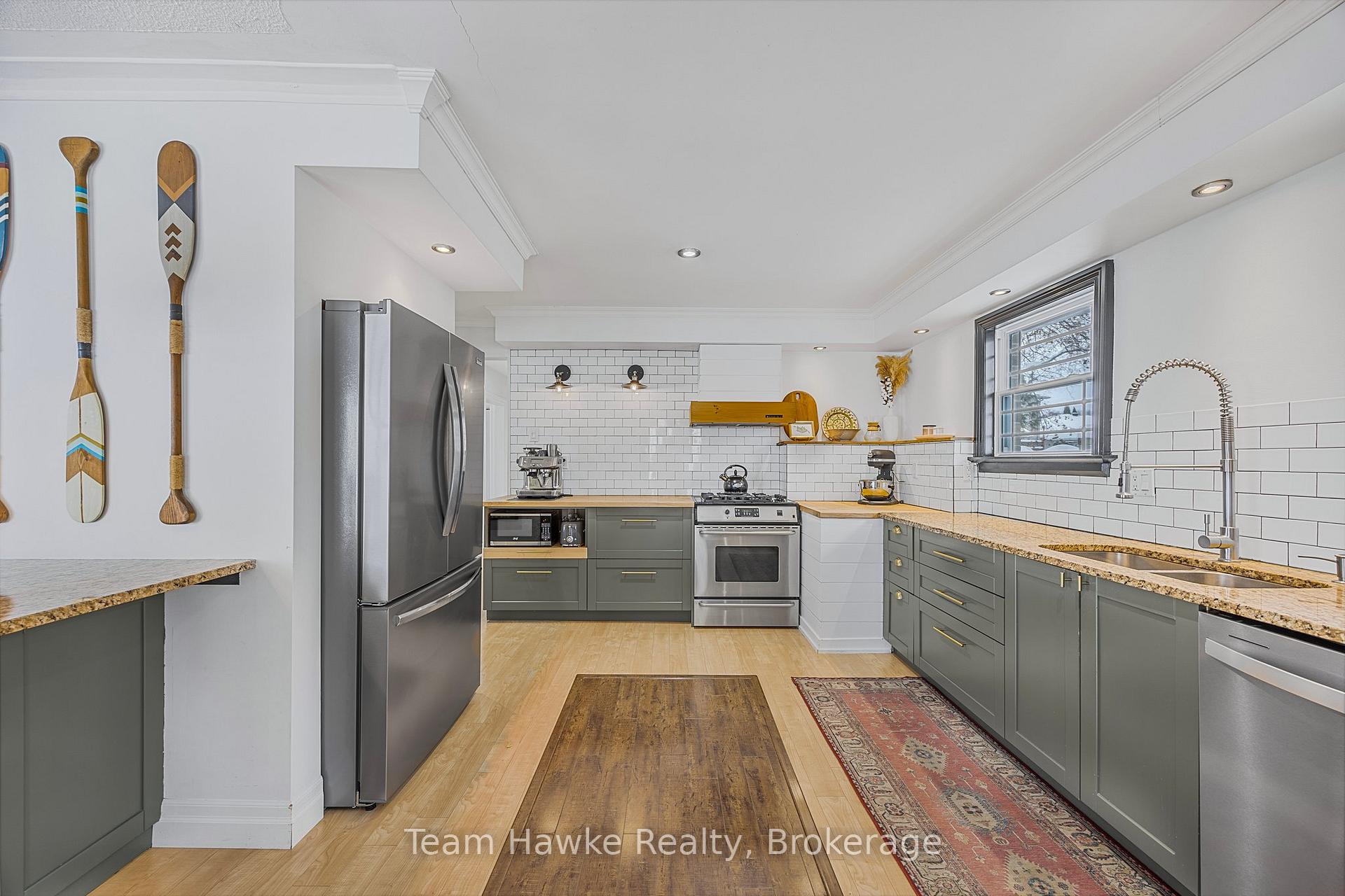 Photo 7 of 175 Woodland Drive, Midland — HOMEH