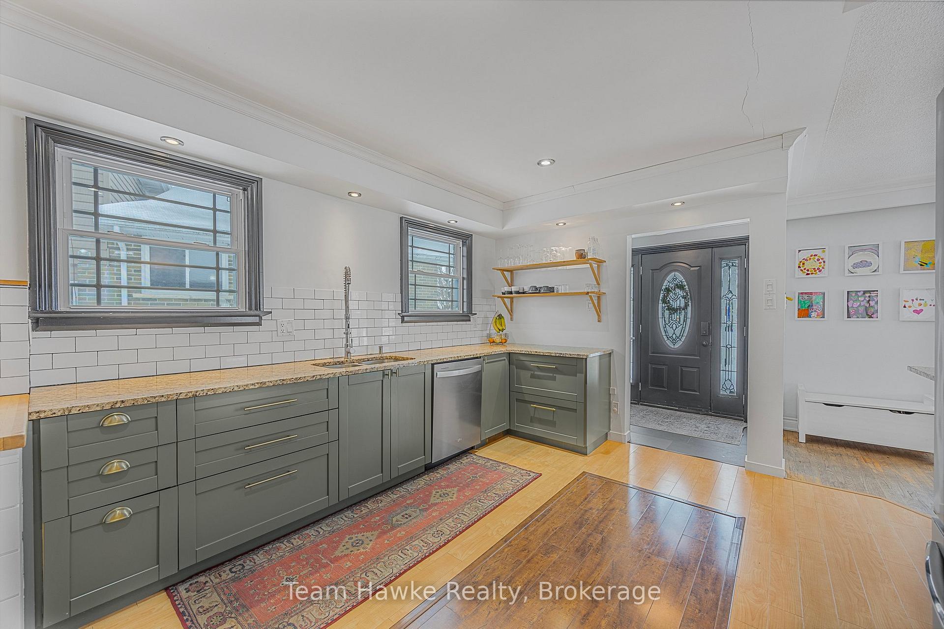 Photo 9 of 175 Woodland Drive, Midland — HOMEH