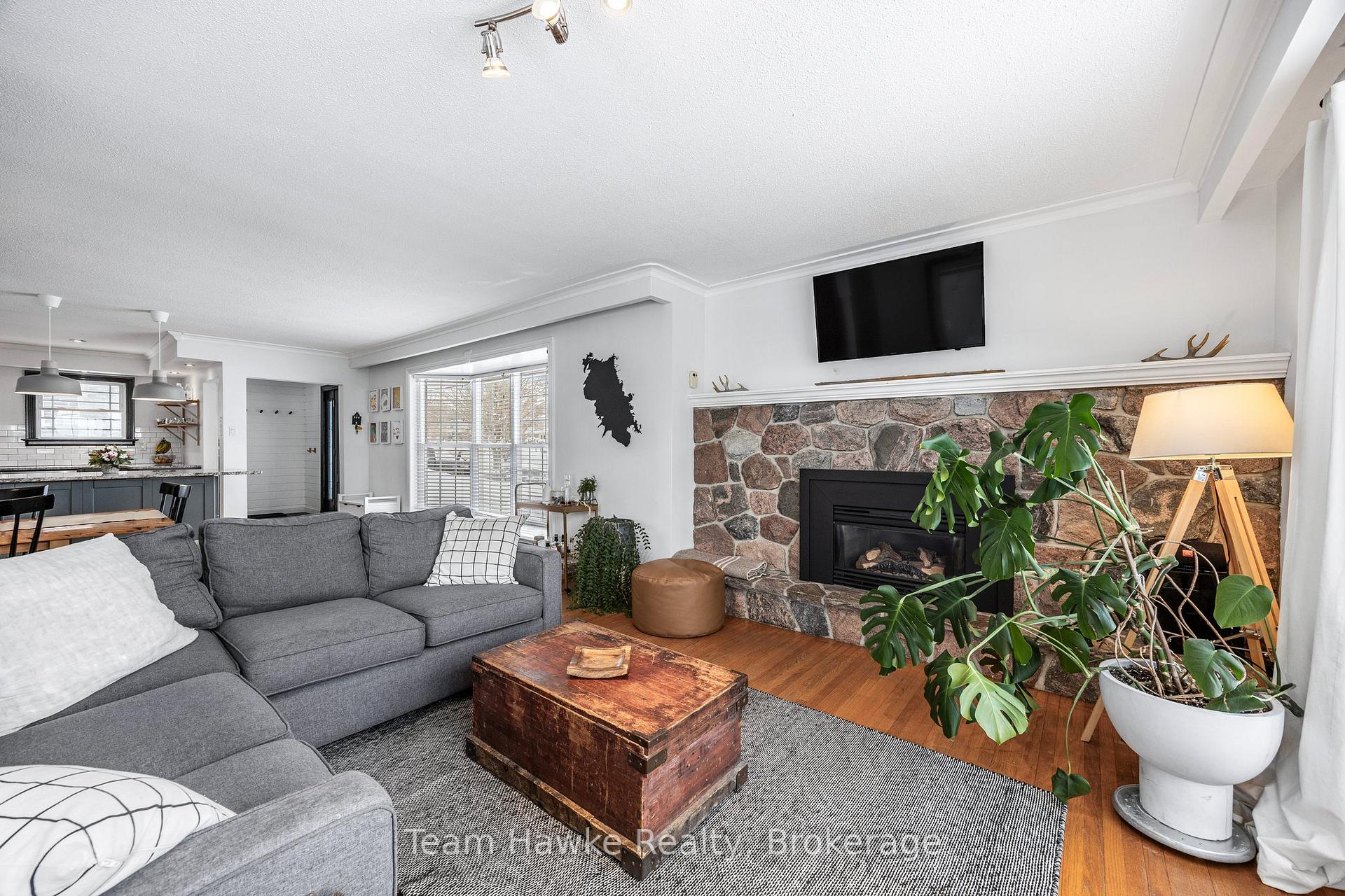 Photo 18 of 175 Woodland Drive, Midland — HOMEH