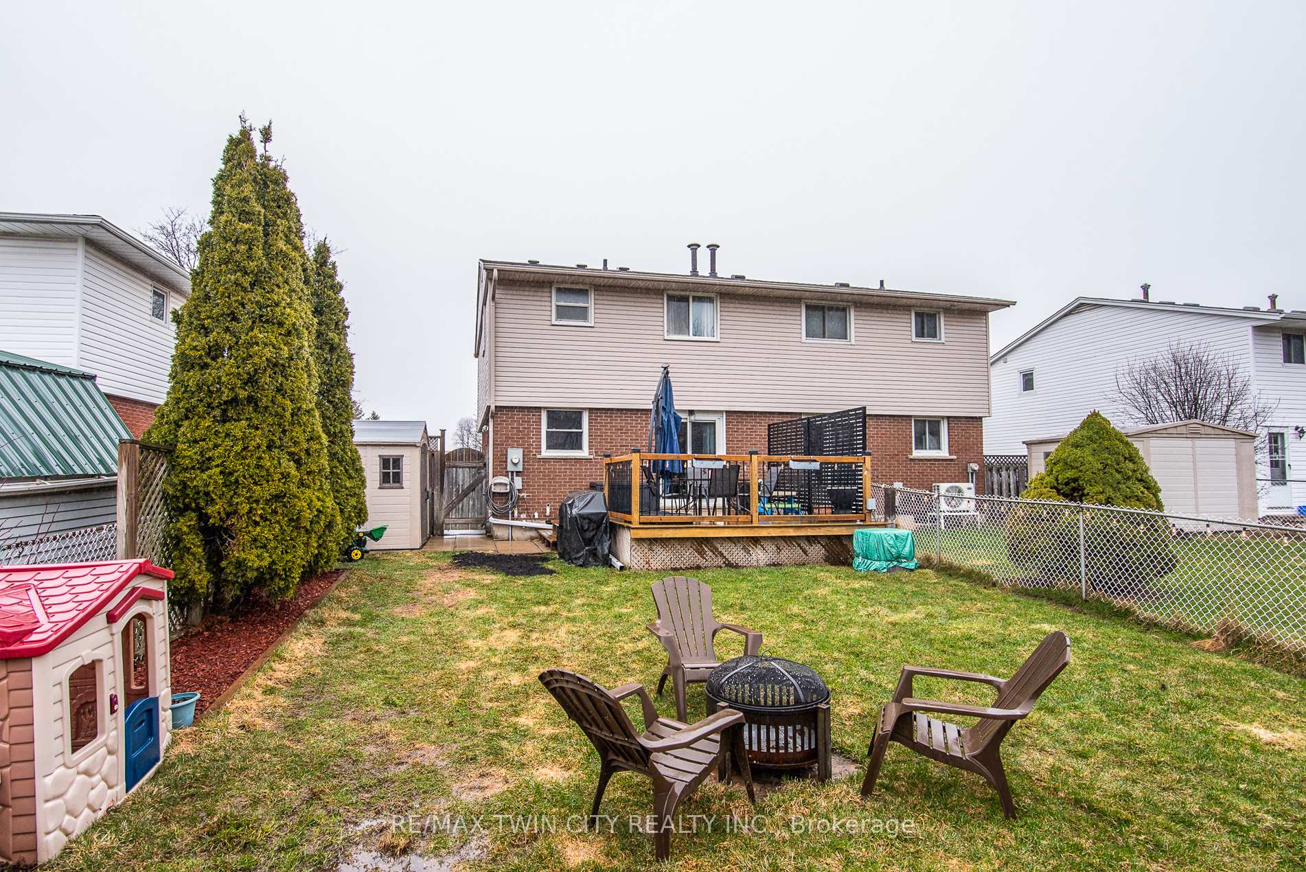 Photo 9 of 18 Lucerne Drive, Kitchener — HOMEH