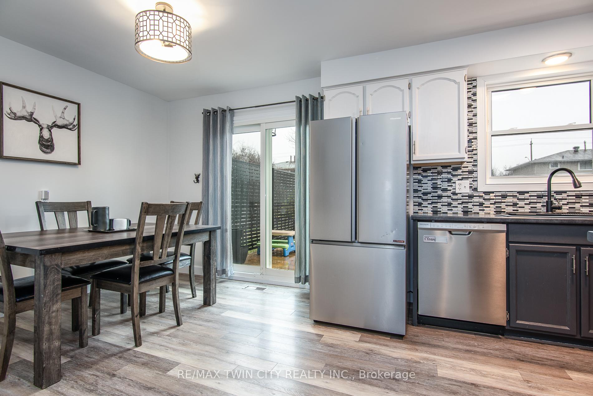 Photo 18 of 18 Lucerne Drive, Kitchener — HOMEH