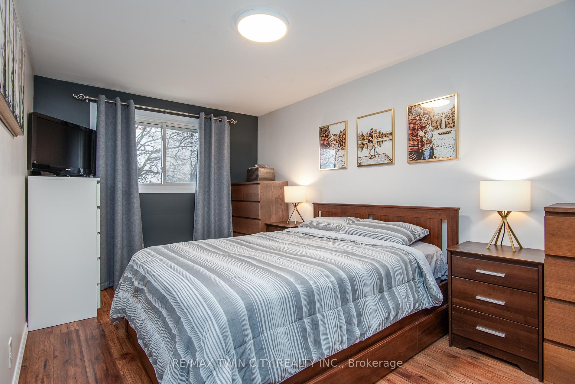 Photo 29 of 18 Lucerne Drive, Kitchener — HOMEH