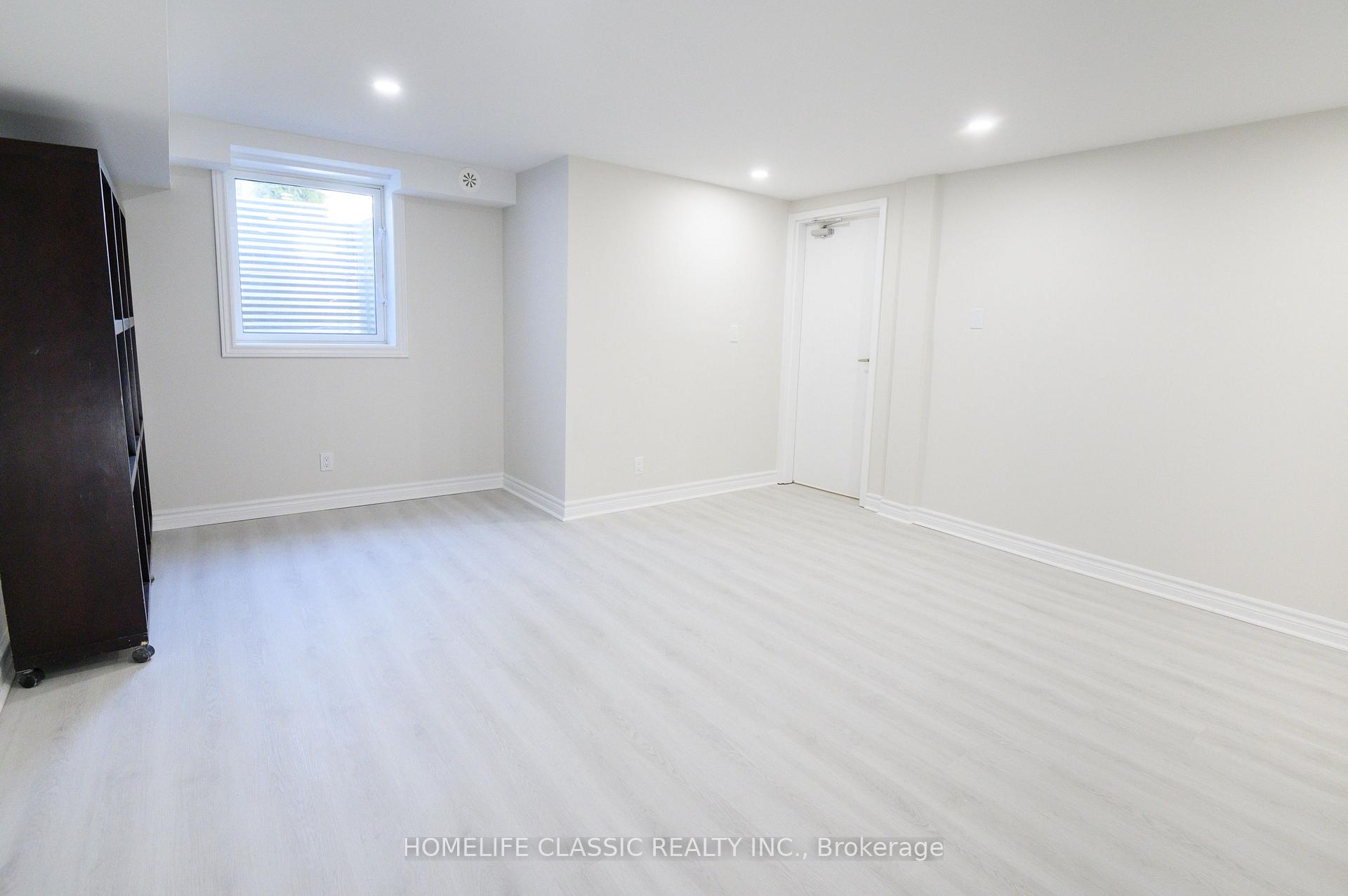 Photo 4 of Unit Lower Unit, 2915 Bur Oak Avenue, Markham, Cornell — HOMEH