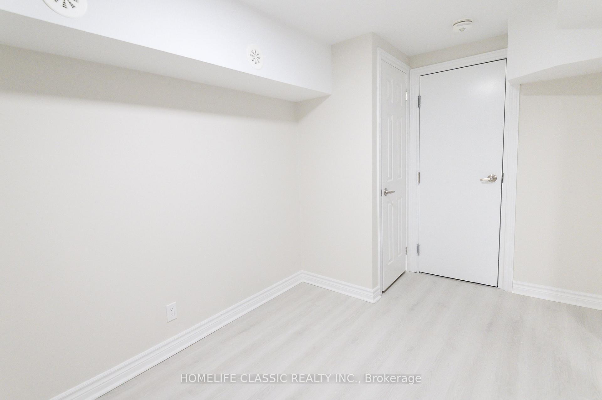 Photo 12 of Unit Lower Unit, 2915 Bur Oak Avenue, Markham, Cornell — HOMEH