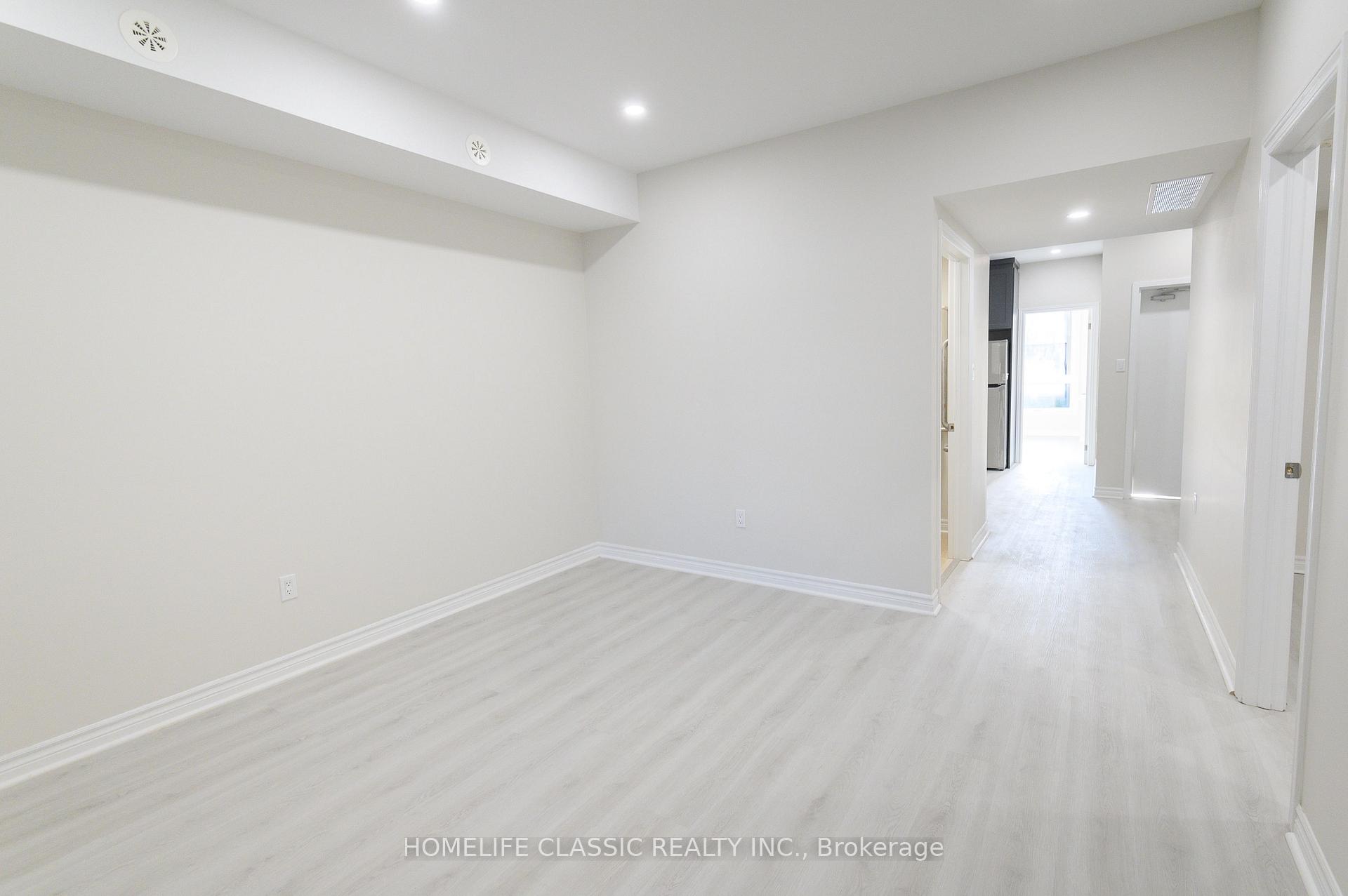 Photo 13 of Unit Lower Unit, 2915 Bur Oak Avenue, Markham, Cornell — HOMEH