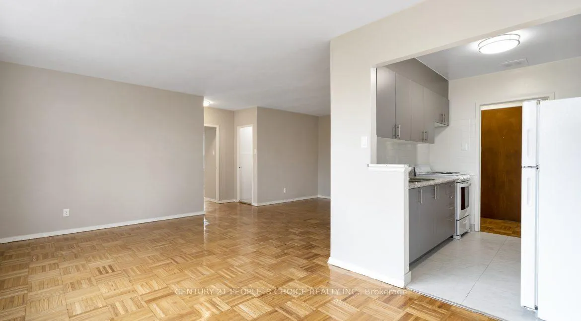 Photo 2 of Unit 309, 183 Berry Road, Etobicoke, Stonegate-Queensway — HOMEH