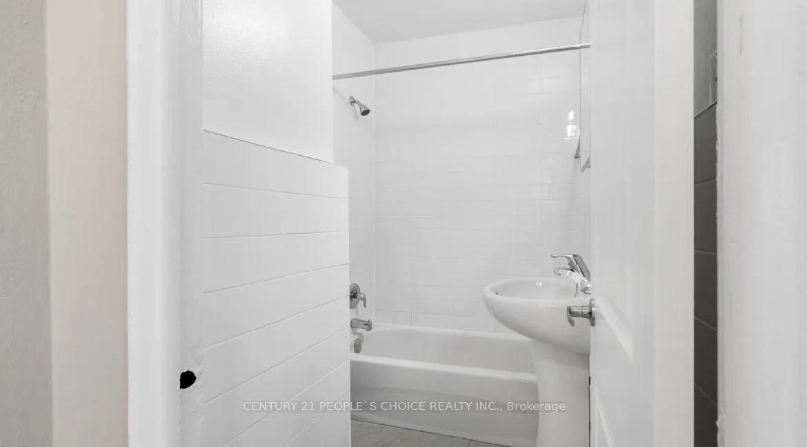 Photo 10 of Unit 309, 183 Berry Road, Etobicoke, Stonegate-Queensway — HOMEH