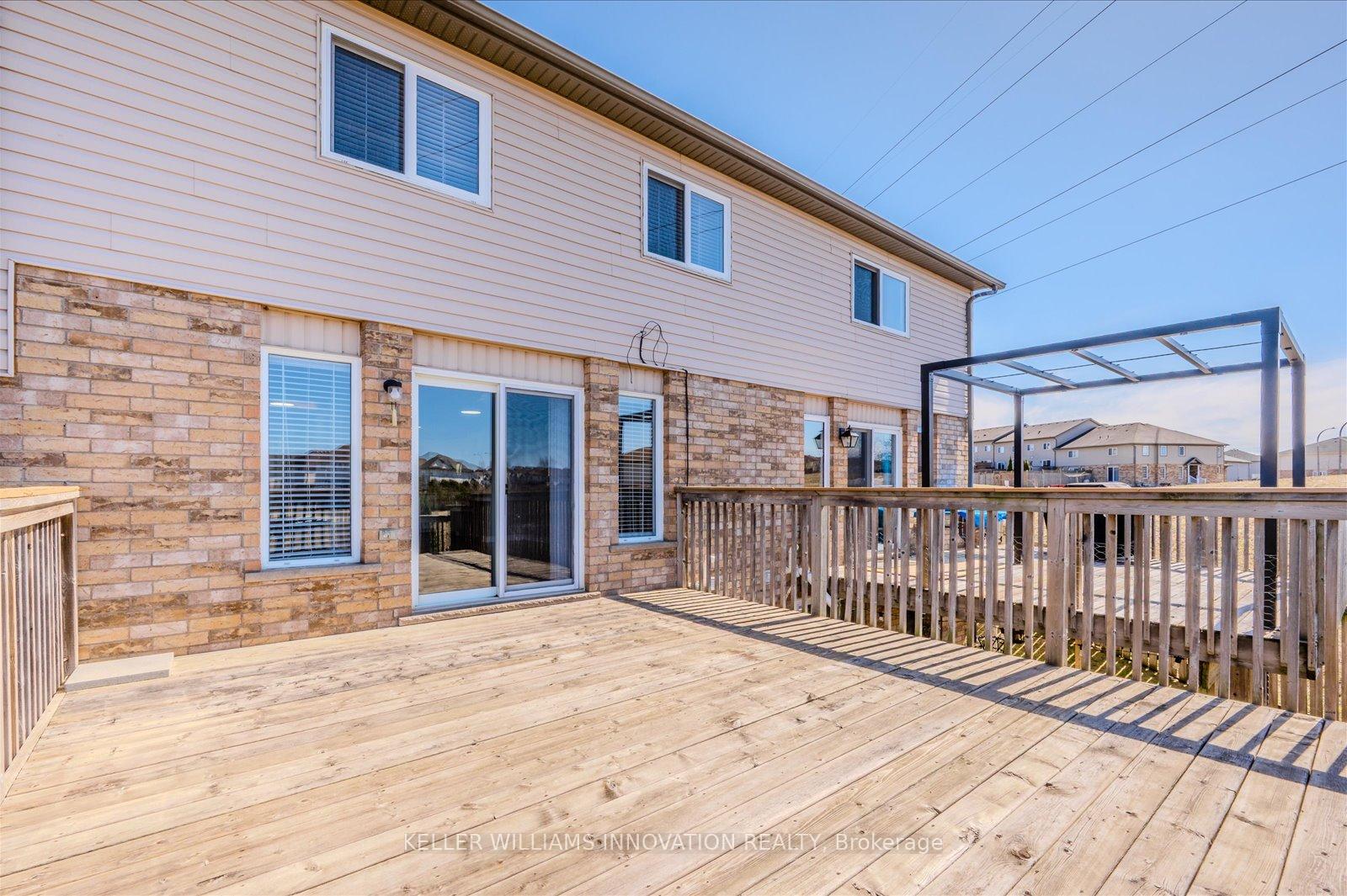 Photo 31 of 203 Snowdrop Crescent, Kitchener — HOMEH