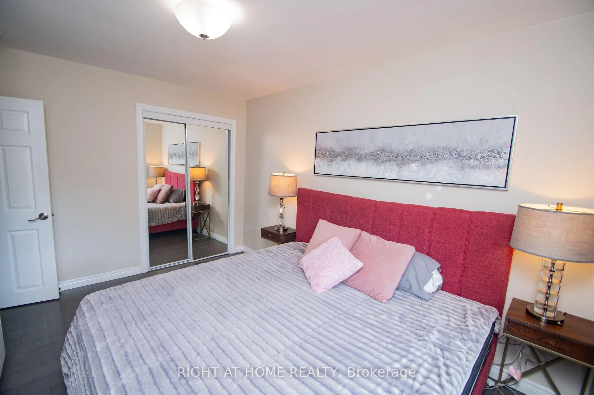 Photo 8 of 65 Bridgenorth Crescent, Etobicoke, Thistletown-Beaumonde Heights — HOMEH