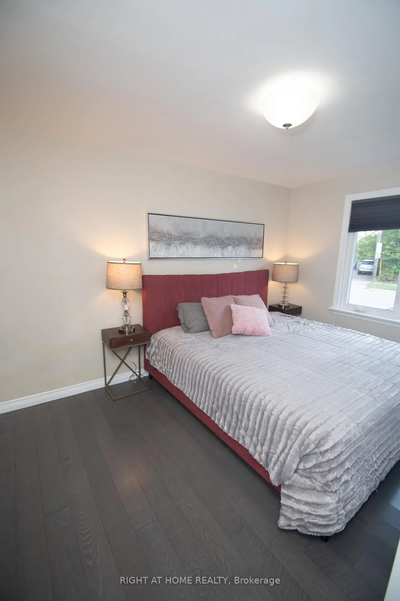 Photo 11 of 65 Bridgenorth Crescent, Etobicoke, Thistletown-Beaumonde Heights — HOMEH