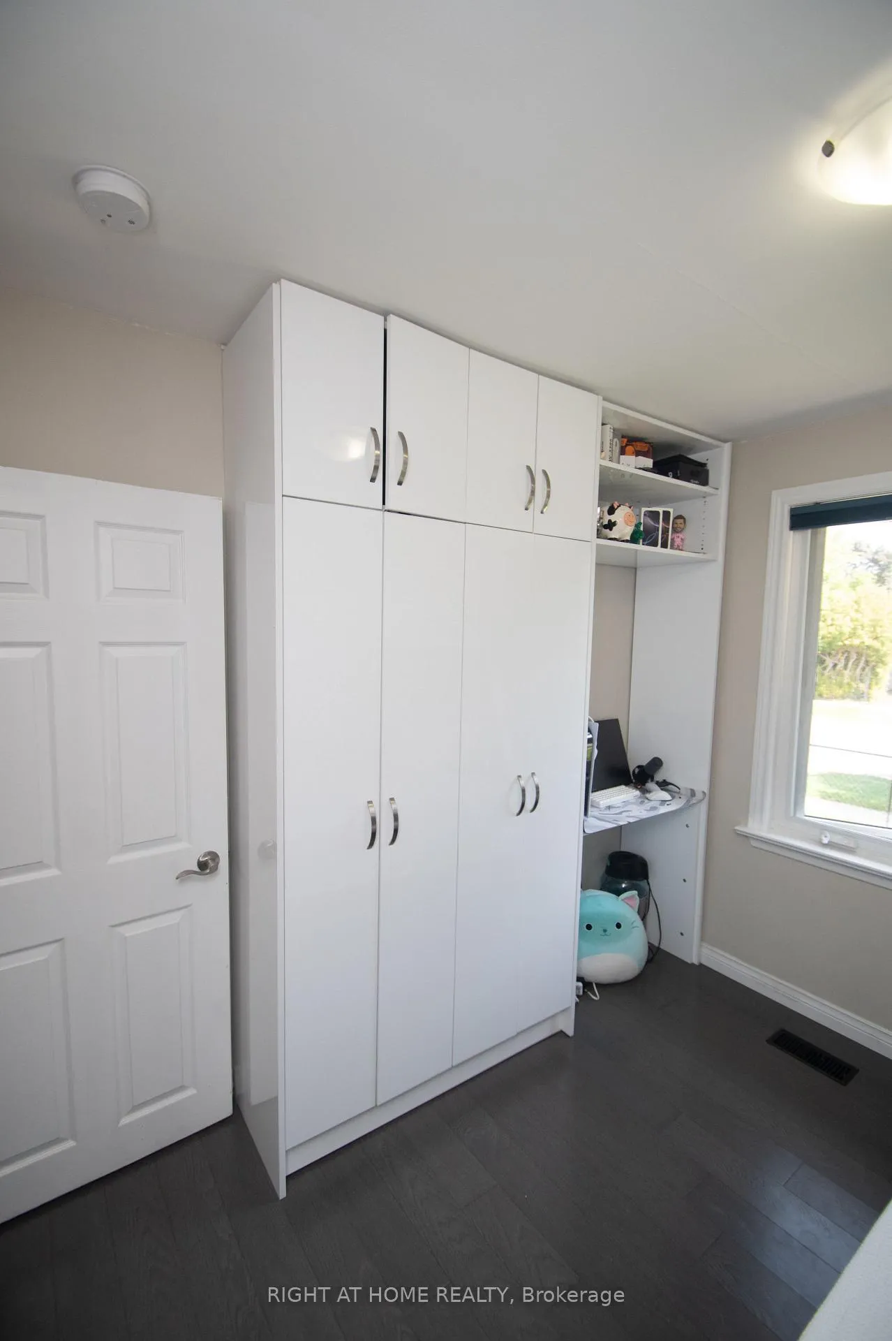 Photo 15 of 65 Bridgenorth Crescent, Etobicoke, Thistletown-Beaumonde Heights — HOMEH