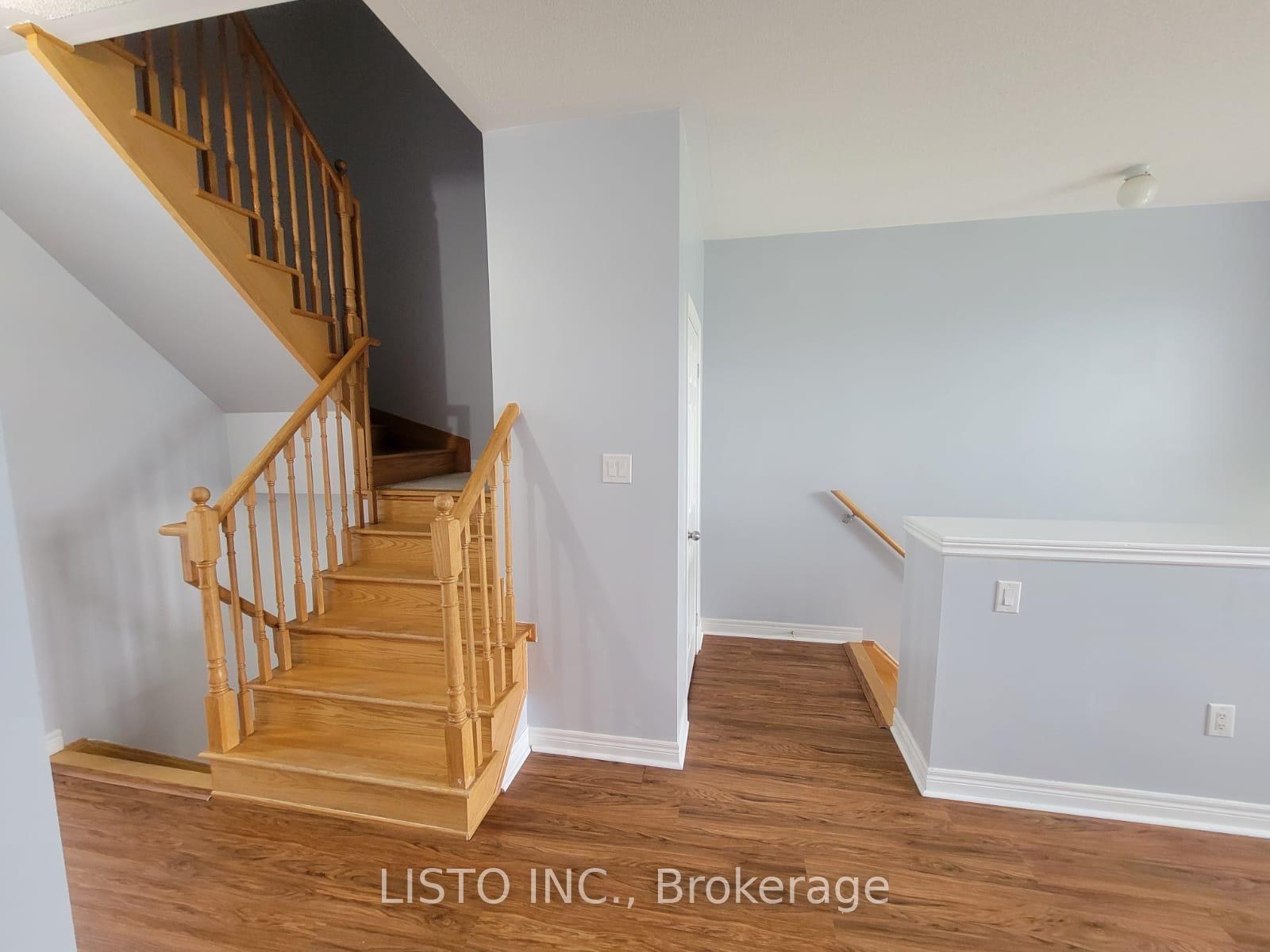 Photo 2 of 21 Dundas Way, Markham, Greensborough — HOMEH