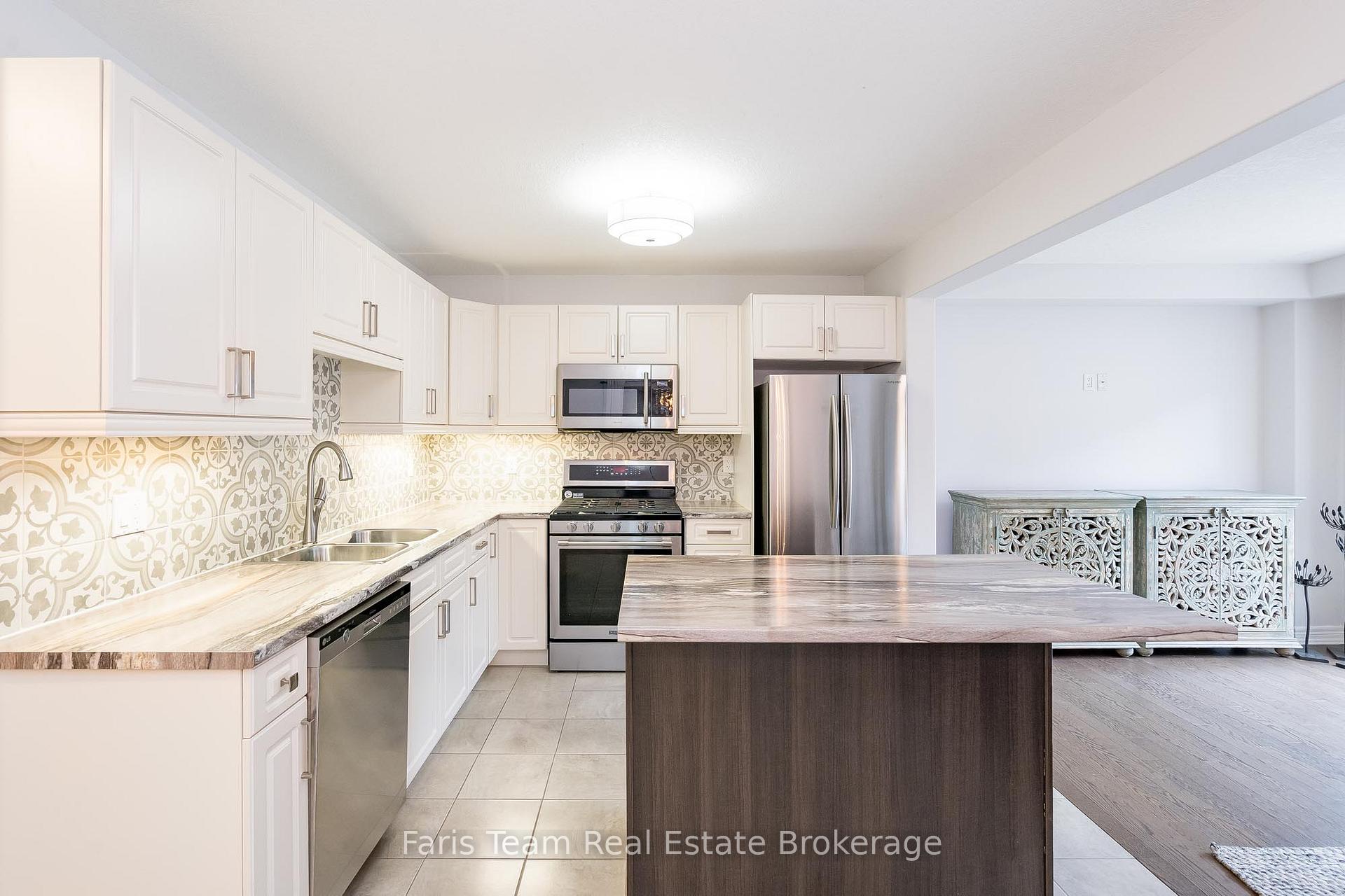 Photo 4 of 1035 Cook Drive, Midland — HOMEH