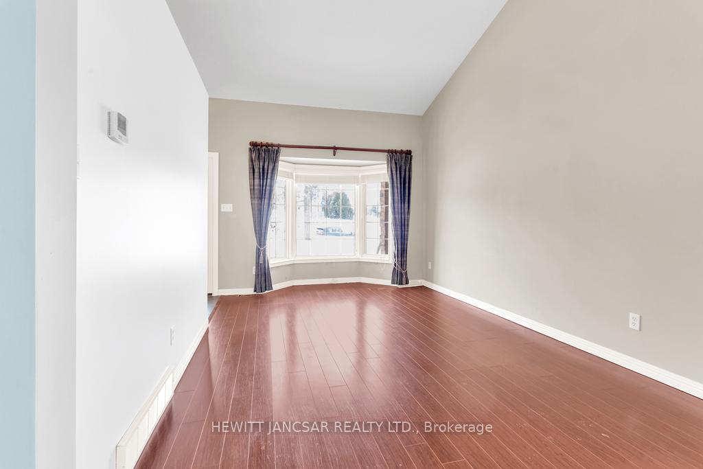 Photo 4 of 962 Glasgow Street, Kitchener — HOMEH