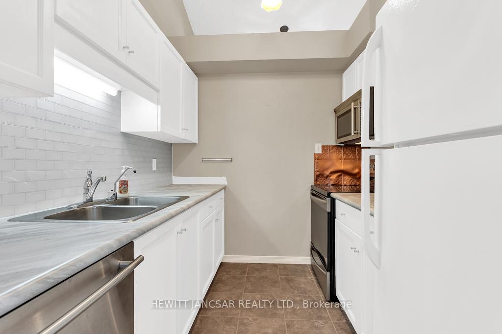 Photo 7 of 962 Glasgow Street, Kitchener — HOMEH