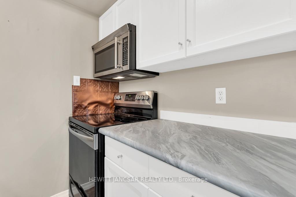Photo 8 of 962 Glasgow Street, Kitchener — HOMEH