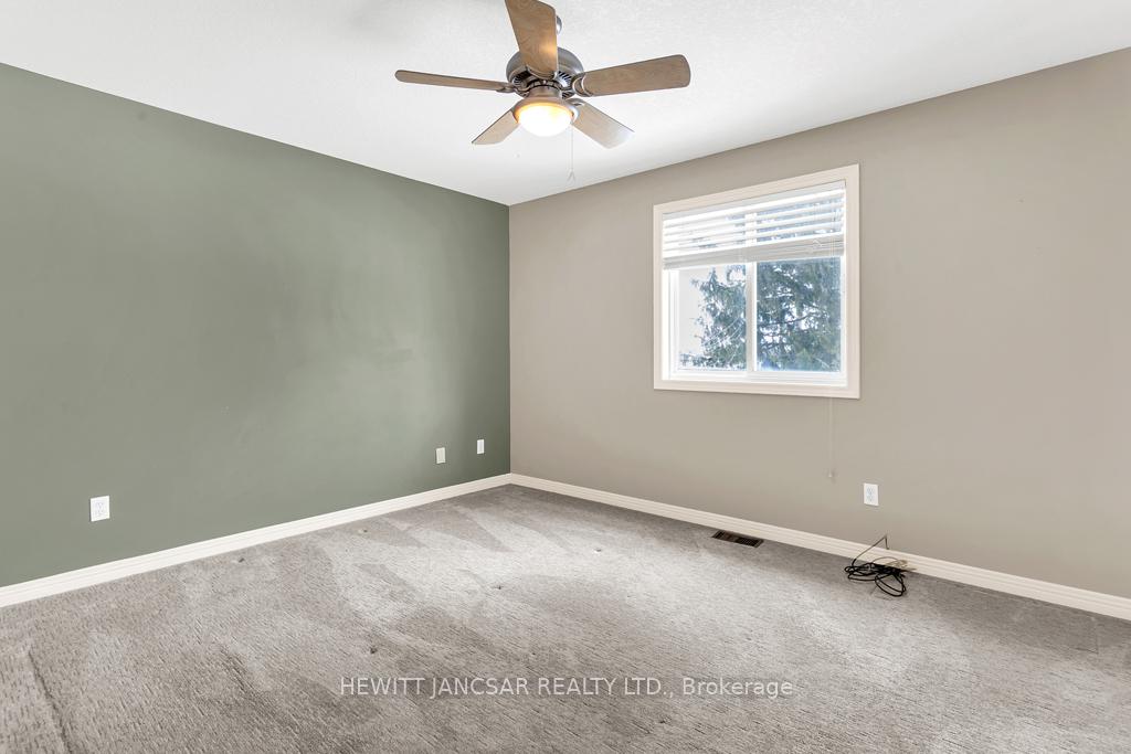 Photo 10 of 962 Glasgow Street, Kitchener — HOMEH