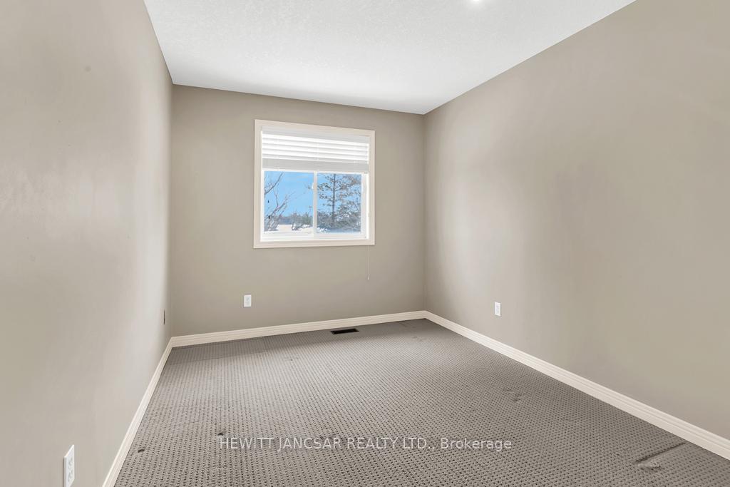 Photo 12 of 962 Glasgow Street, Kitchener — HOMEH